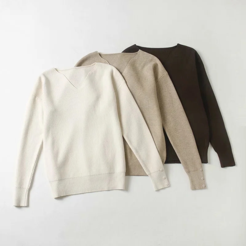 Fashion Beige Small V-neck Solid Color Knit Bottoming Shirt,Sweater