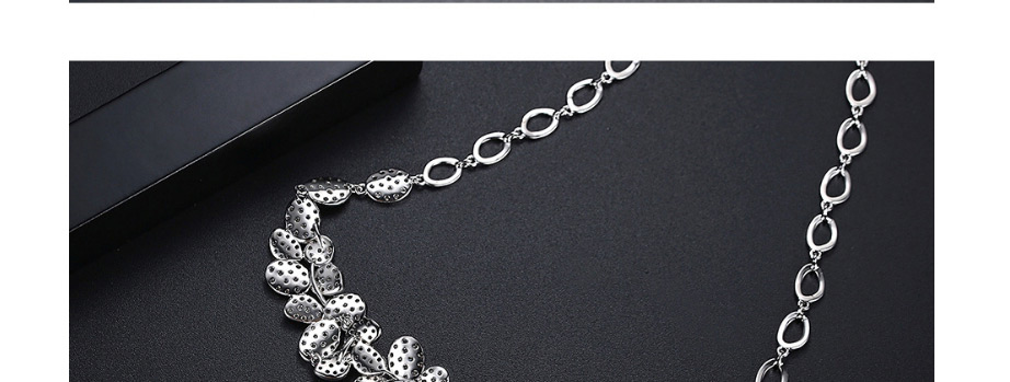 Fashion Platinum Copper Inlaid Zircon Flower Hollow Chain Necklace,Necklaces