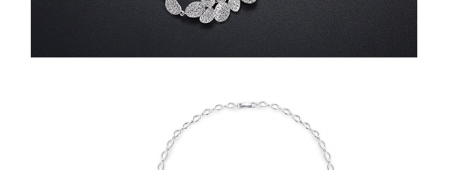 Fashion Platinum Copper Inlaid Zircon Flower Hollow Chain Necklace,Necklaces