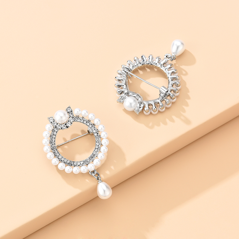 Fashion Silver Color Garland Pearl Diamond Round Alloy Pendant Brooch,Korean Brooches