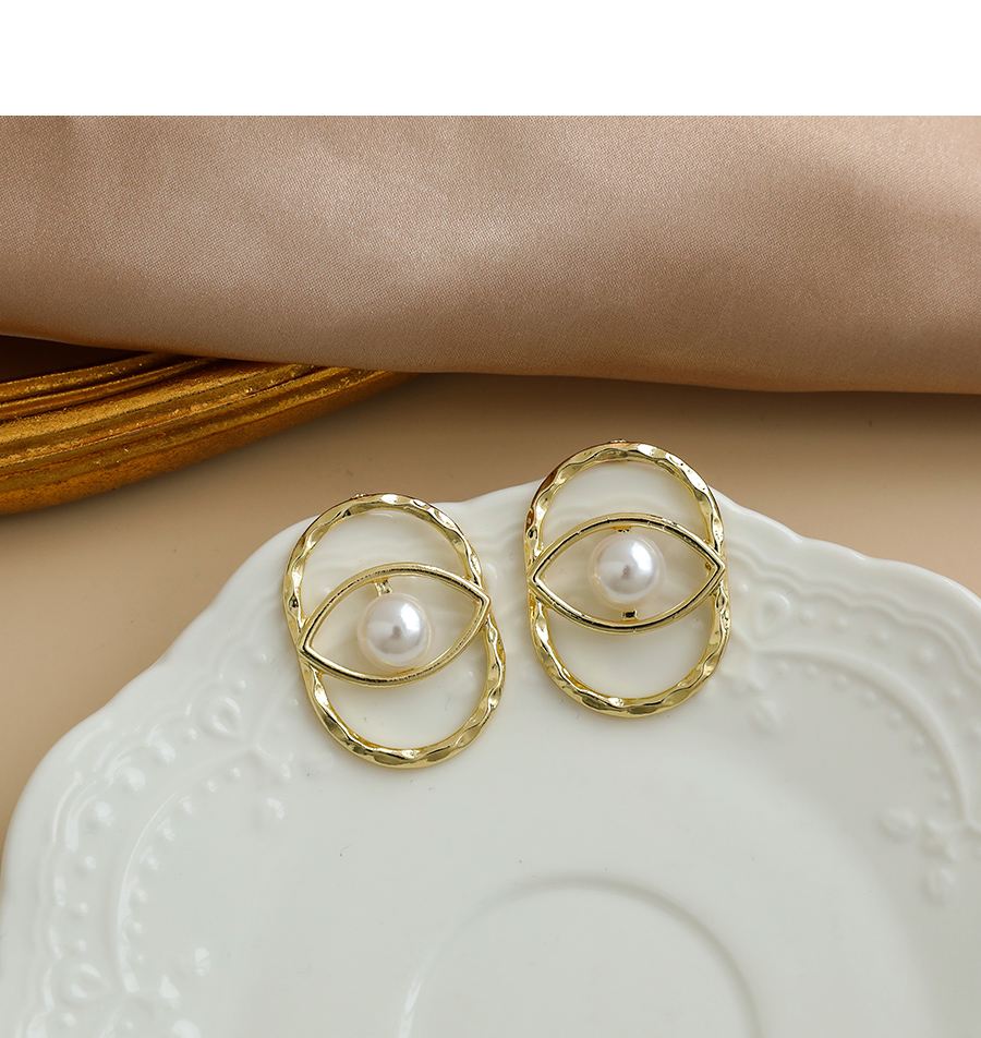 Fashion Golden Alloy Pearl Hollow Oval Eye Stud Earrings,Stud Earrings
