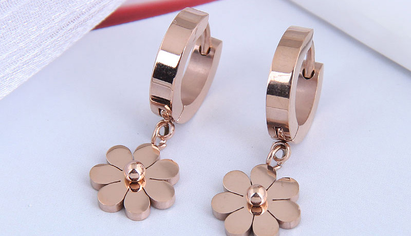 Fashion Rose Gold Daisy Pendant Titanium Steel Stud Earrings,Stud Earrings