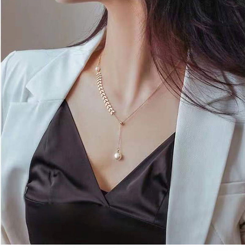 Fashion Golden Titanium Steel Leaf Pearl Necklace,Necklaces