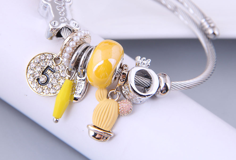 Fashion Yellow Metal Round Number Seaweed Flower Multi-element Bracelet,Bracelets