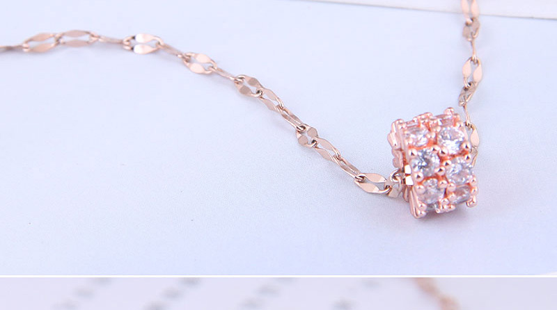 Fashion Rose Gold Copper Inlaid Zirconium Circle Necklace,Necklaces