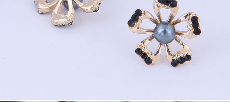 Fashion Gold Alloy Flower Earrings,Stud Earrings