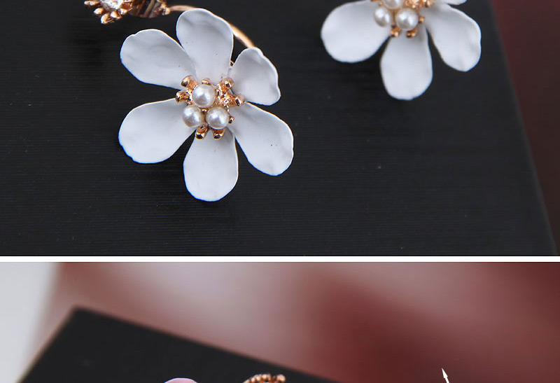 Fashion White Metal Flower Earrings,Stud Earrings