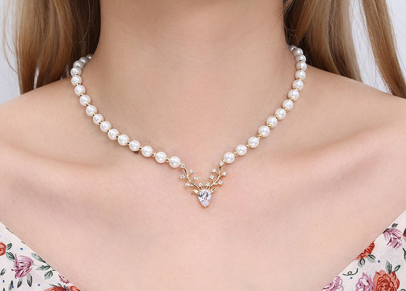 Fashion Silver Metal Inlaid Zirconium Antler Pearl Necklace,Necklaces