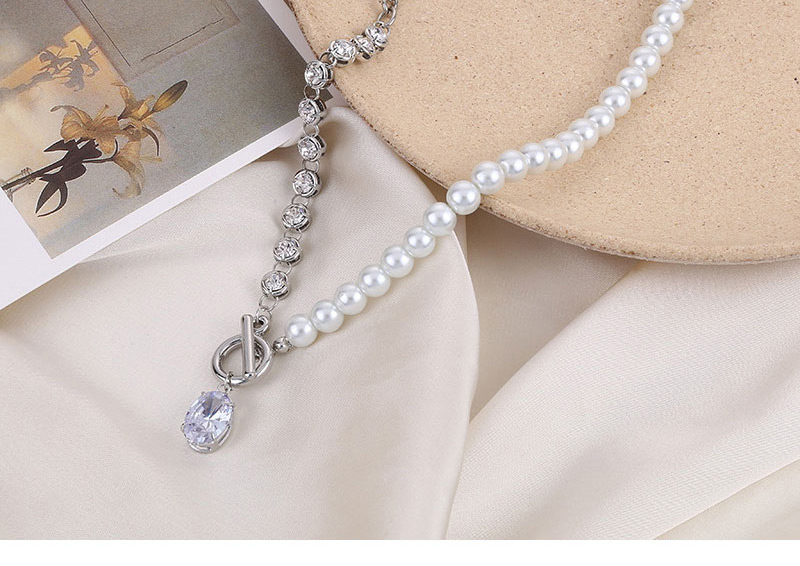 Fashion Gold Metal Inlaid Zirconium Pearl Necklace,Necklaces