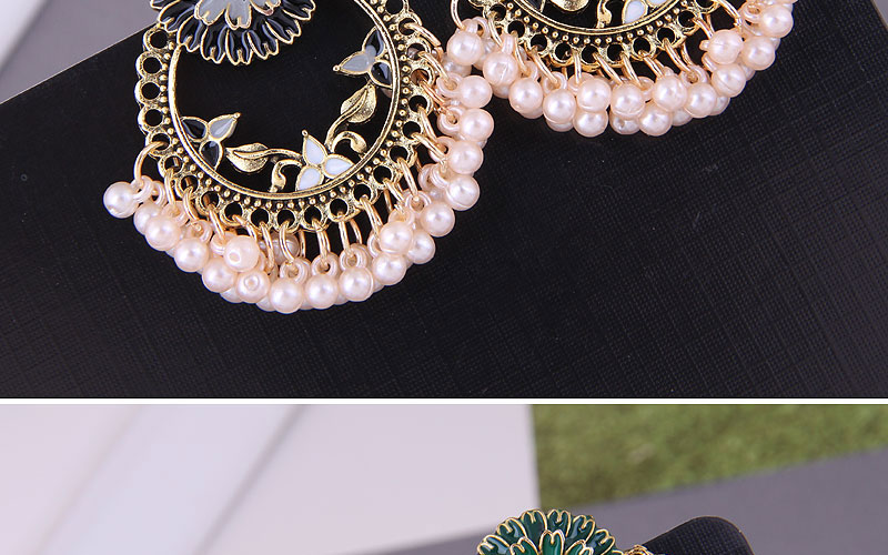 Fashion Green Alloy Chrysanthemum Pearl Geometric Stud Earrings,Stud Earrings