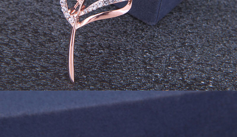 Fashion Gold Alloy Diamond Leaf Brooch,Korean Brooches