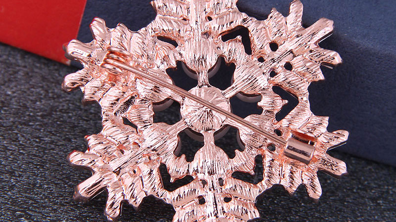 Fashion Rose Gold Alloy Diamond Snowflake Brooch,Korean Brooches