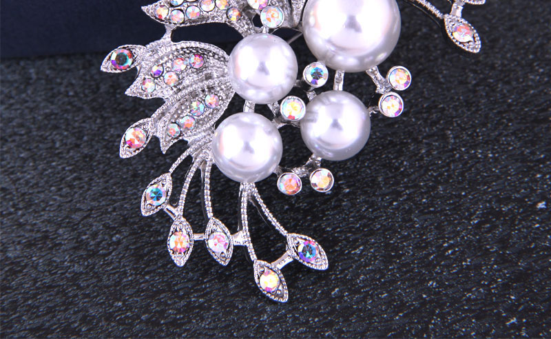Fashion White Alloy Diamond Pearl Brooch,Korean Brooches