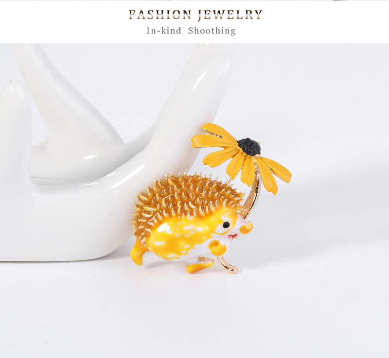 Fashion White Alloy Drip Oil Hedgehog Flower Brooch,Korean Brooches