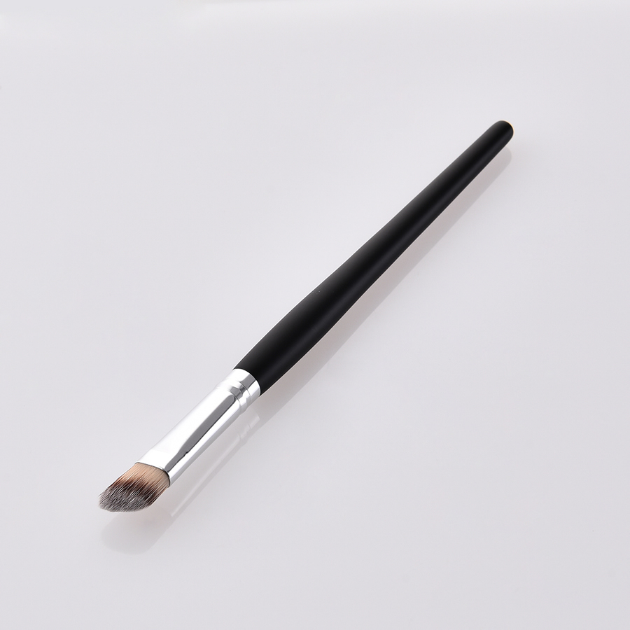 Fashion Black And Silver Pvc Single Wooden Handle-nylon Hair Eyeshadow Brush,Beauty tools