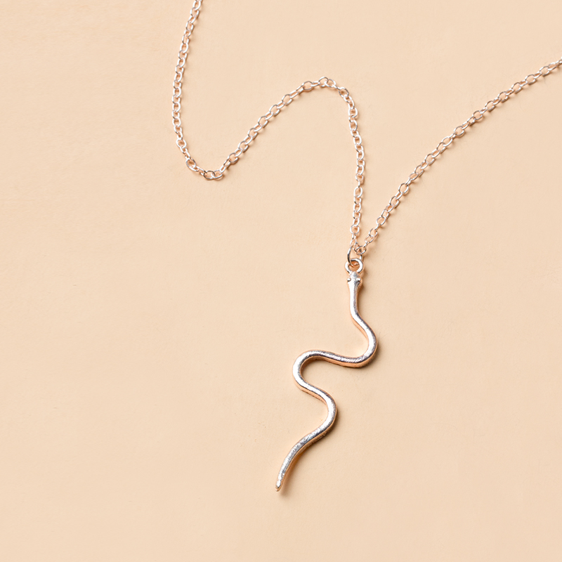 Fashion Gold Alloy Gold-plated Snake-shaped Single-layer Necklace,Pendants