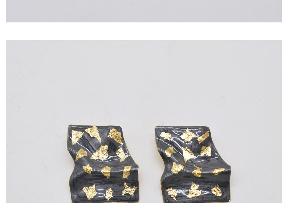 Fashion Black Metal Pleated Gold Leaf Geometric Stud Earrings,Stud Earrings