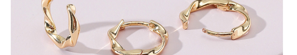 Fashion Gold Distorted Line Asymmetrical Ear Ring,Hoop Earrings