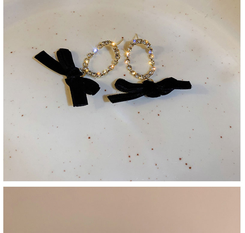 Fashion Gold Alloy Oval Velvet Bow Earrings,Stud Earrings