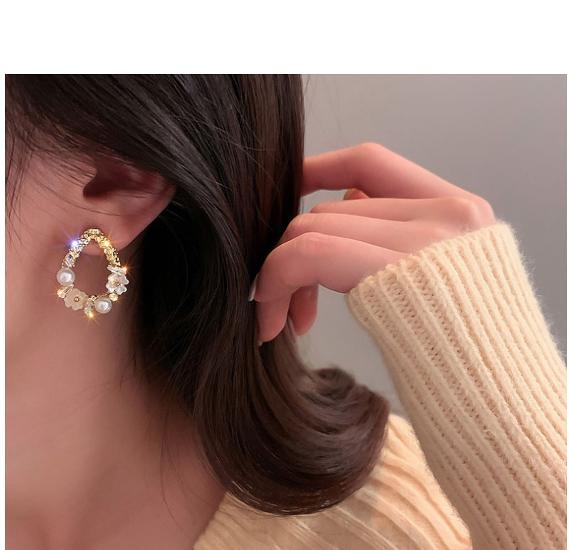 Fashion Gold Alloy Diamond-studded Pearl Flower Earrings,Hoop Earrings
