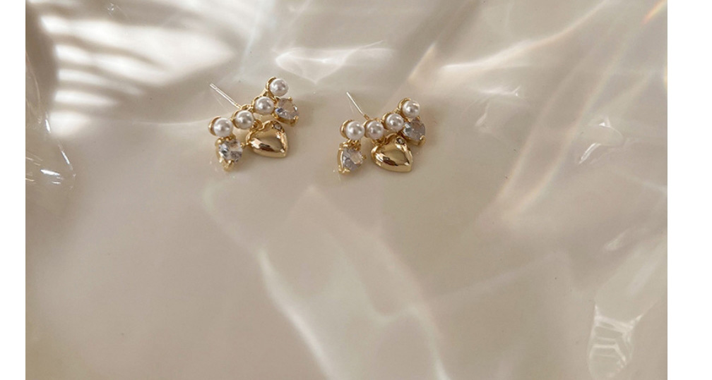 Fashion Gold Copper Inlaid Zirconium Pearl Love Stud Earrings,Earrings