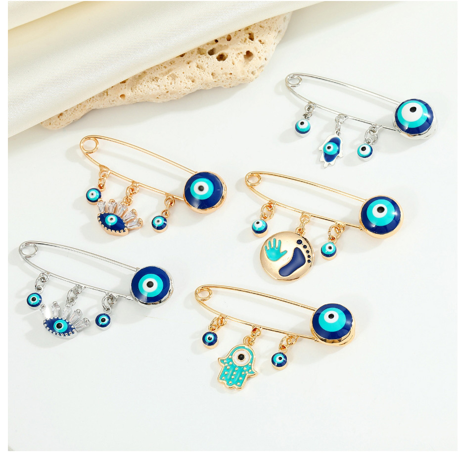 Fashion Silver Color Hollow Hand Brooch 12 Copper Dot Drill Dripping Oil Eye Palm Pin Badge,Korean Brooches