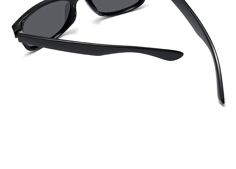 Fashion Bright Black/full Gray Metal Hinge Square Frame Sunglasses,Women Sunglasses