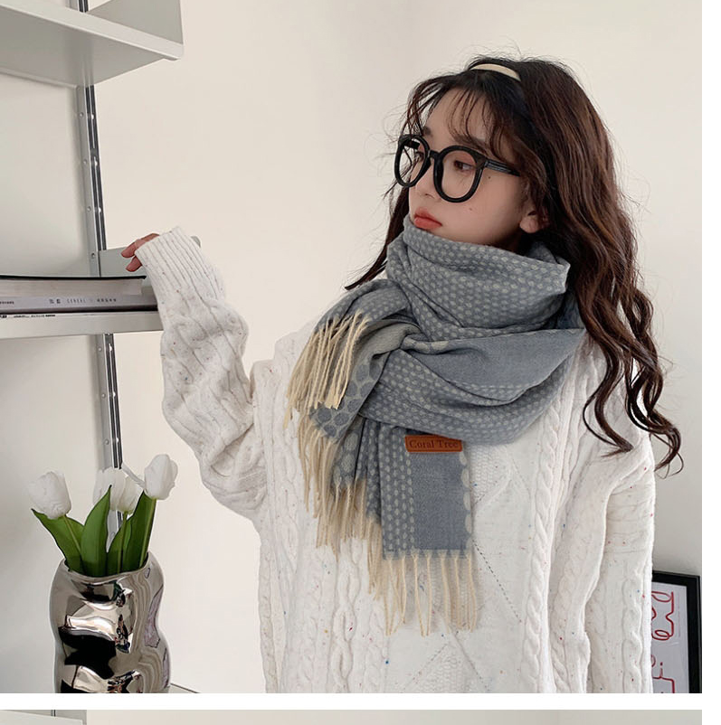 Fashion Light Gray Imitation Shell Velvet Wave Point Stream Scarf  Acrylic %2f Artificial Wool,knitting Wool Scaves