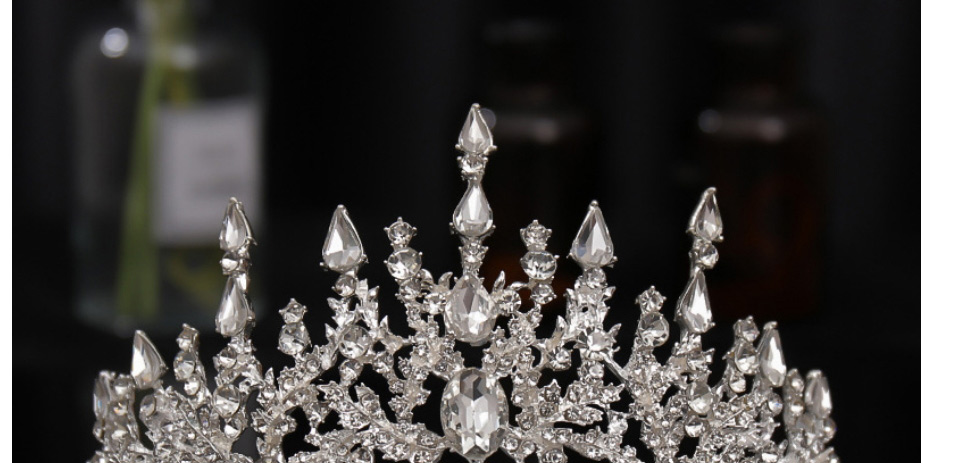 Fashion Silver Color Alloy Inlaid Rhinestone Geometric Crown,Head Band