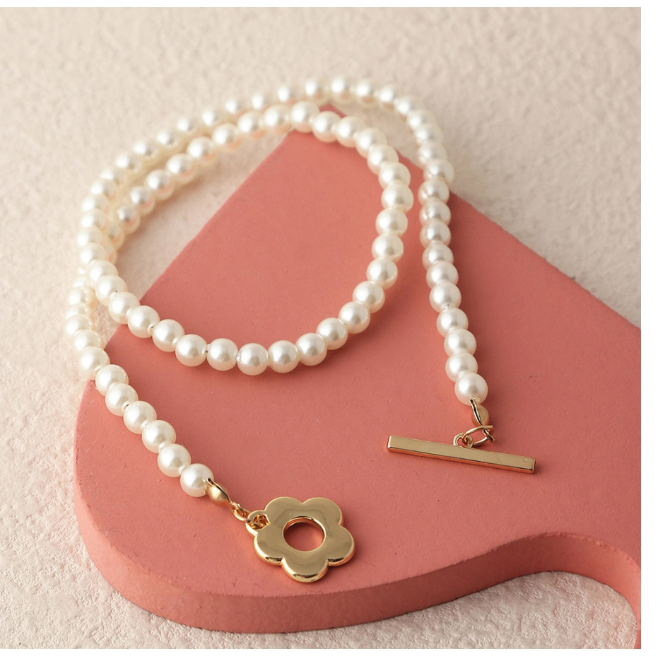 Fashion Gold Coloren-2 Metal Pearl Ot Buckle Small Flower Necklace,Pendants