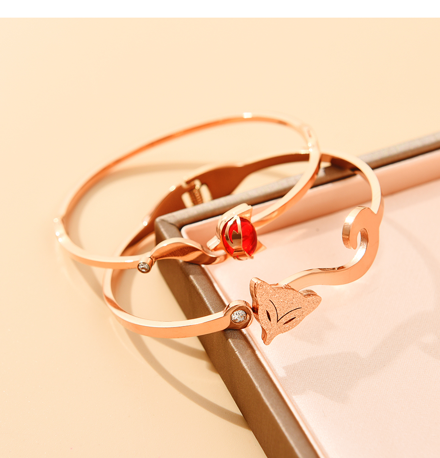 Fashion Rose Gold Titanium Steel Inlaid Zirconium Fox Bracelet,Bracelets