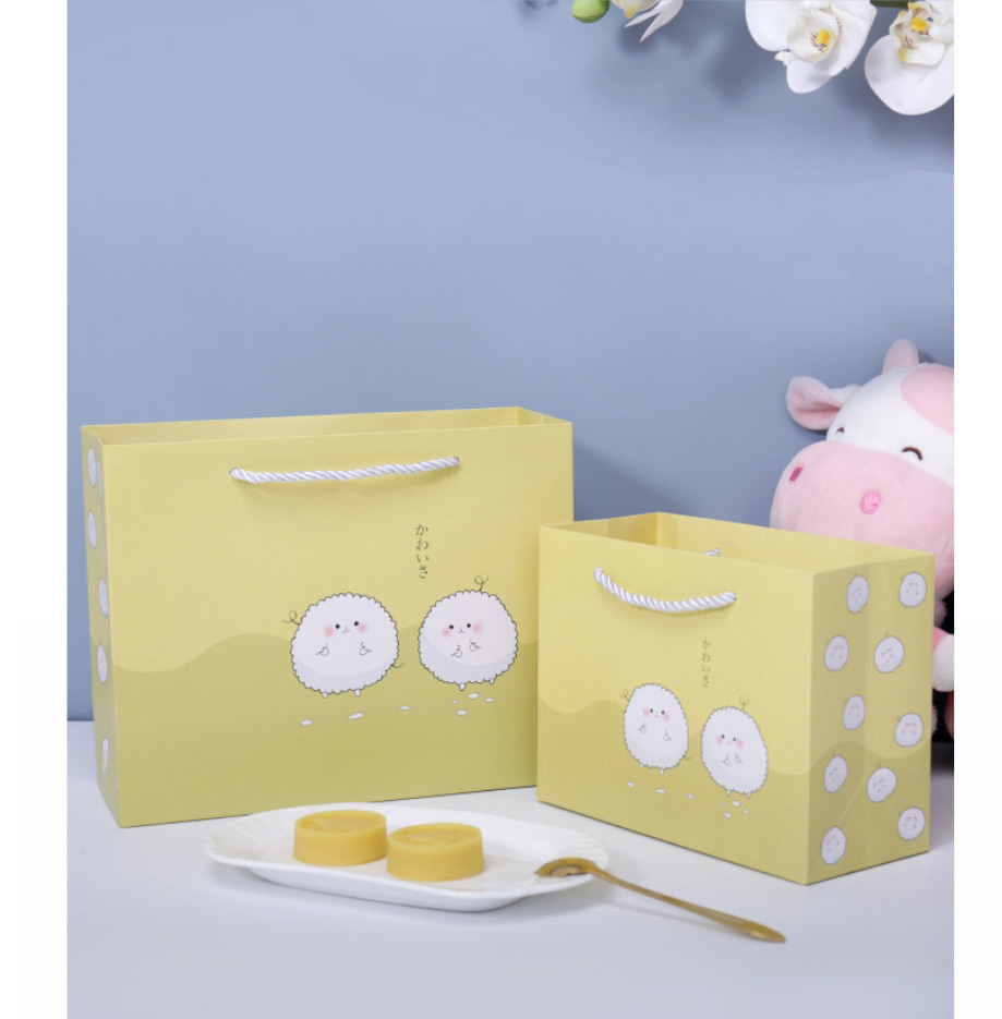 Fashion Yellow Dumpling Large 32*25.5*11 Cartoon Printed Gift Bag,Jewelry Packaging & Displays