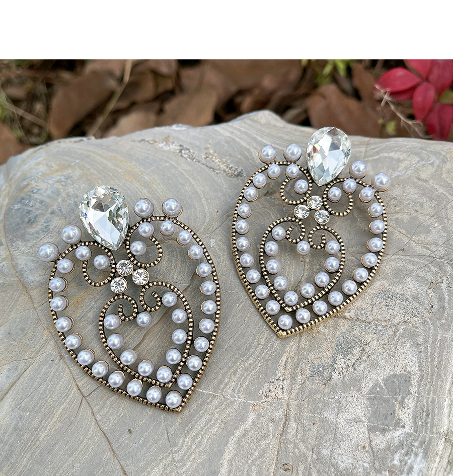 Fashion Pearl Alloy Diamond Hollow Heart Stud Earrings,Stud Earrings