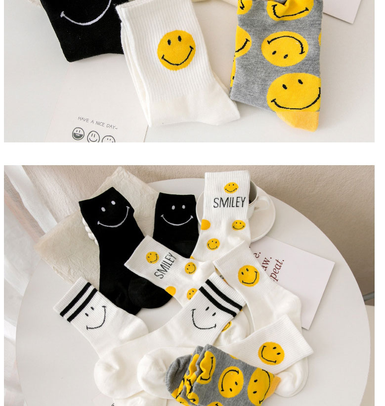 Fashion White Big Smiley Smiley Embroidered Cotton Tube Socks,Fashion Socks