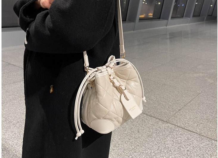 Fashion Off White Pu Large Capacity Rhombus Crossbody Bag,Shoulder bags