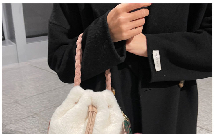 Fashion Beige Plush Drawstring Large Capacity Messenger Bag,Shoulder bags