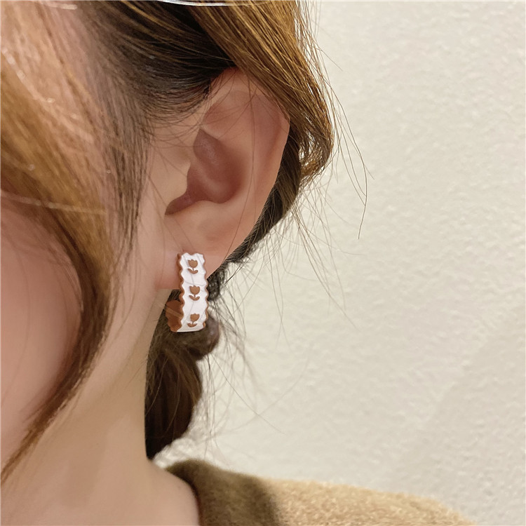 Fashion Brown Alloy Houndstooth Flower Asymmetrical Earrings,Stud Earrings