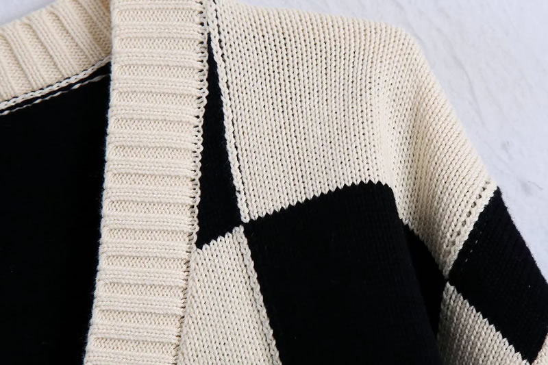 Fashion Off-white Checkerboard Floral Knit V-neck Sweater Cardigan,Sweater