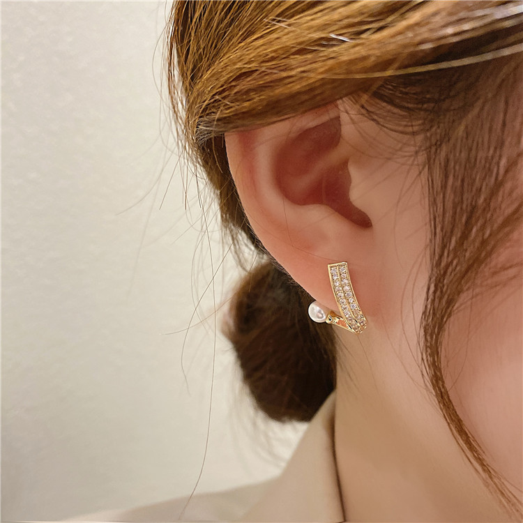 Fashion Gold Alloy Diamond Pearl Stud Earrings,Stud Earrings