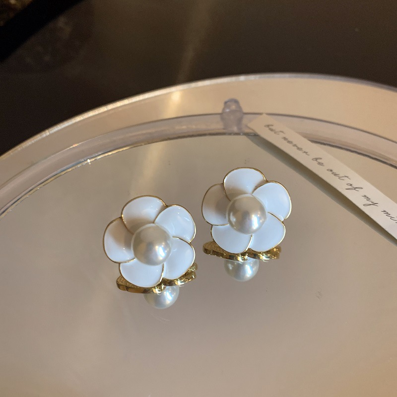 Fashion White Alloy Pearl Flower Stud Earrings,Stud Earrings