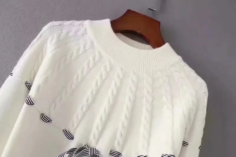 Fashion White Webbing Twist Core Yarn Pullover Sweater,Sweater