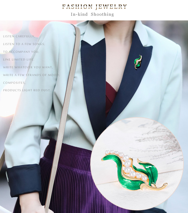 Fashion Green Alloy Inlaid Geometric Brooch,Korean Brooches