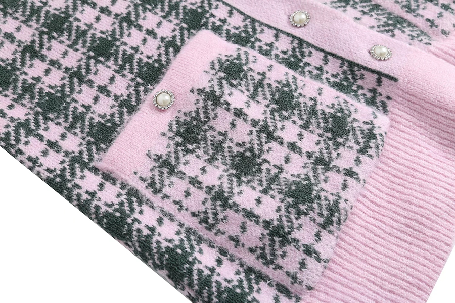 Fashion Pink Grid Buckle V Collar,Sweater