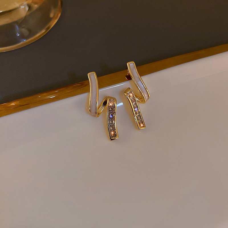 Fashion Gold Alloy Diamond Geometric Twist Stud Earrings,Stud Earrings