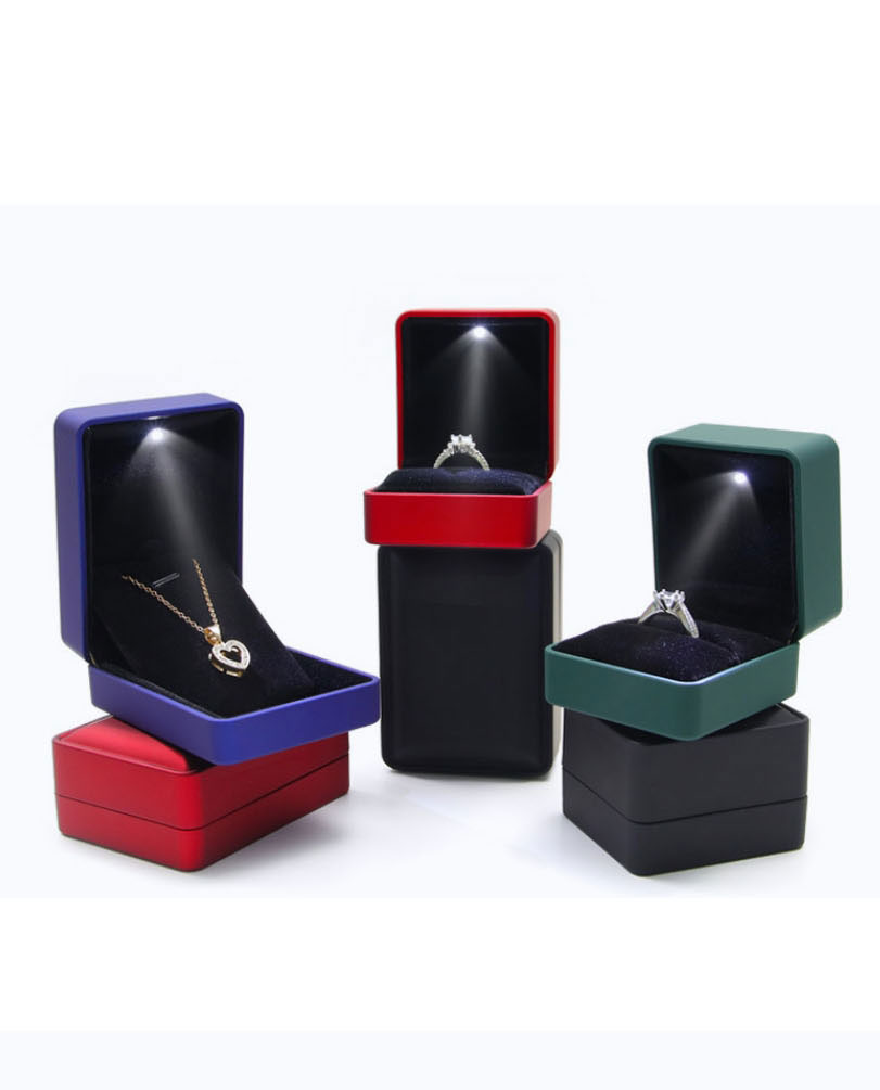 Fashion Rounded Convex Edge Light Box Dark Green Pendant Box Rounded Raised Edge Led Jewelry Box(with Electronics),Jewelry Packaging & Displays