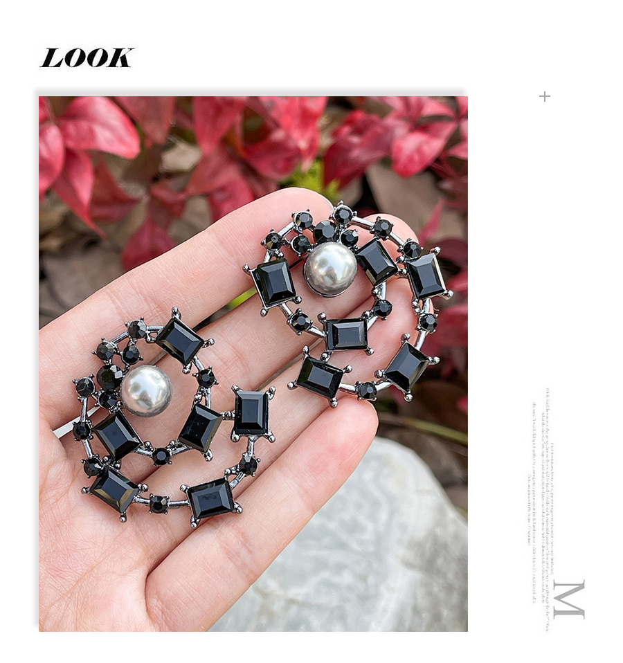 Fashion Black Alloy Diamond Pearl Geometric Stud Earrings,Stud Earrings