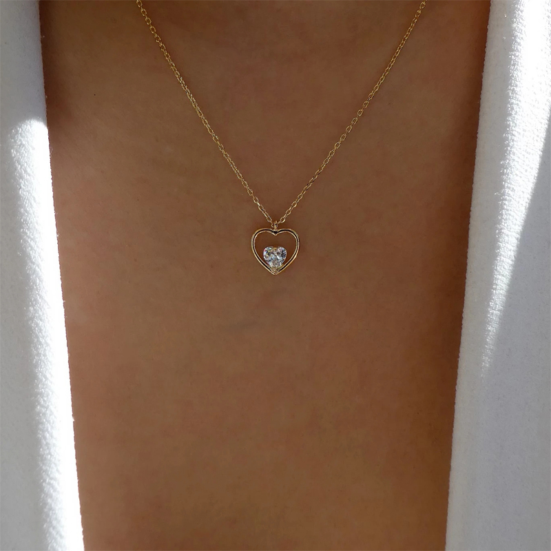 Fashion Gold Alloy Diamond Openwork Heart Necklace,Pendants