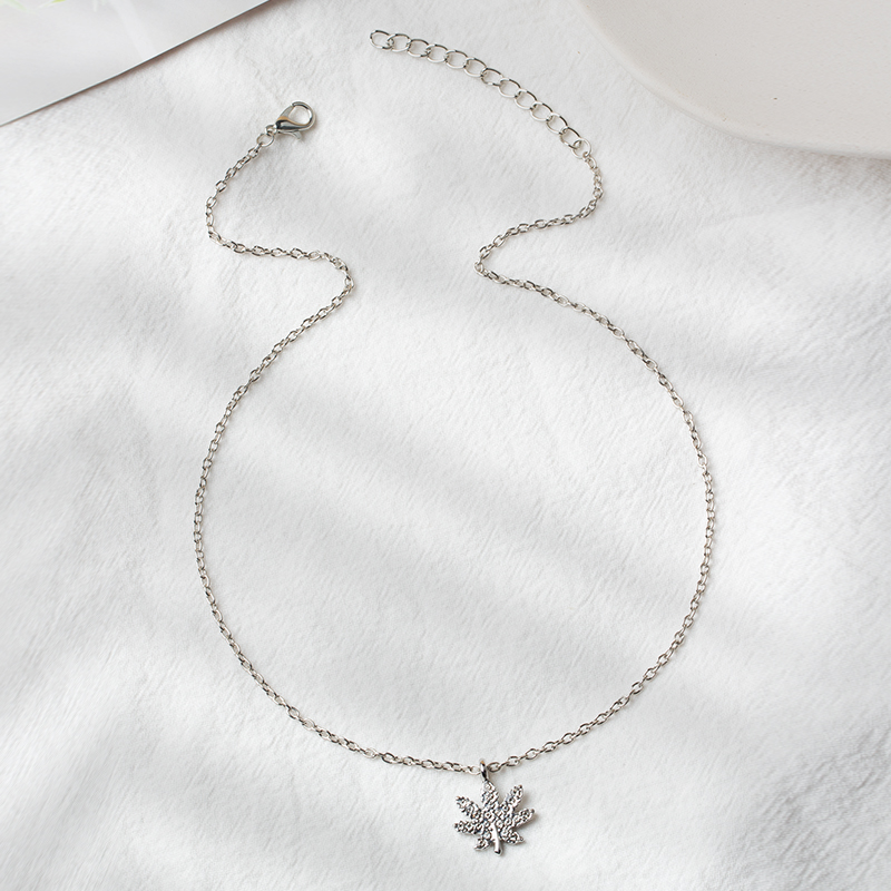 Fashion Main Color Alloy Diamond Maple Leaf Necklace,Pendants