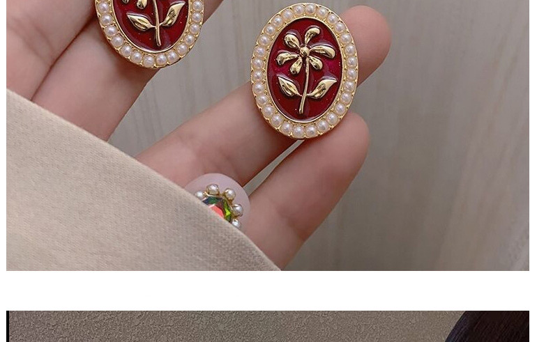 Fashion Golden Flower Pearl Alloy Geometric Earrings,Stud Earrings