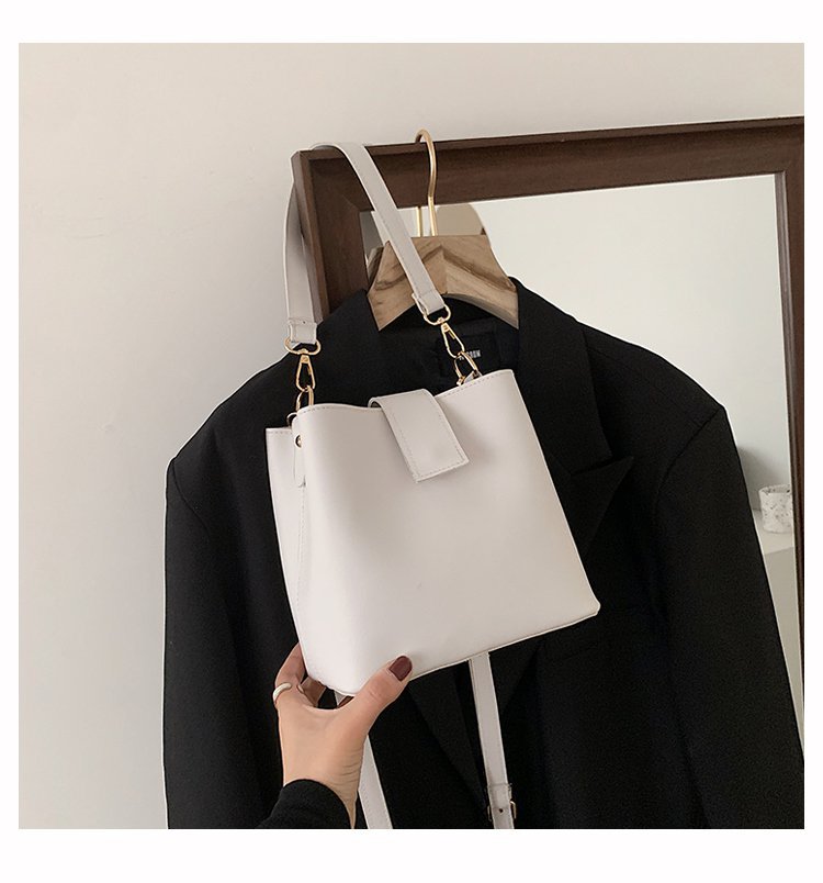 Fashion Black Large Capacity Crossbody Wide Shoulder Strap Shoulder Bag,Messenger bags